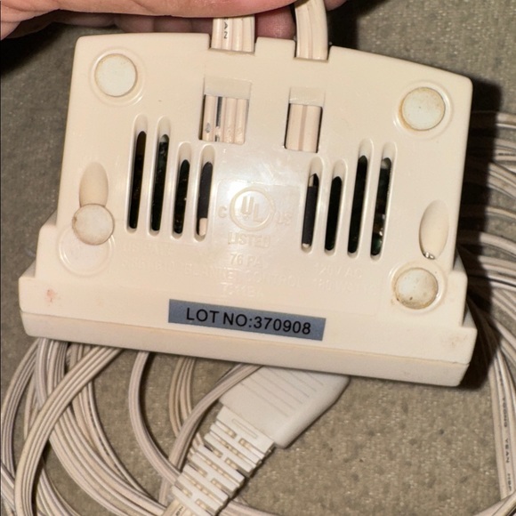 Vintage Biddeford Electric Blanket with Controller - Picture 4 of 6